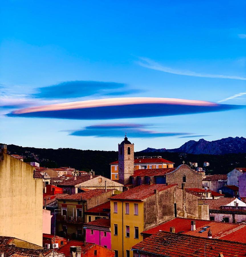 La Vecchia Posta B&B Calangianus Bagian luar foto