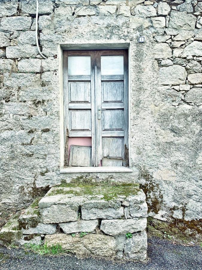 La Vecchia Posta B&B Calangianus Bagian luar foto