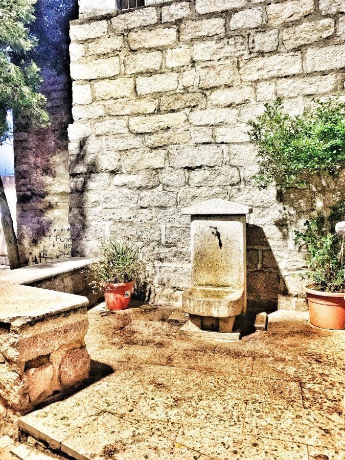 La Vecchia Posta B&B Calangianus Bagian luar foto